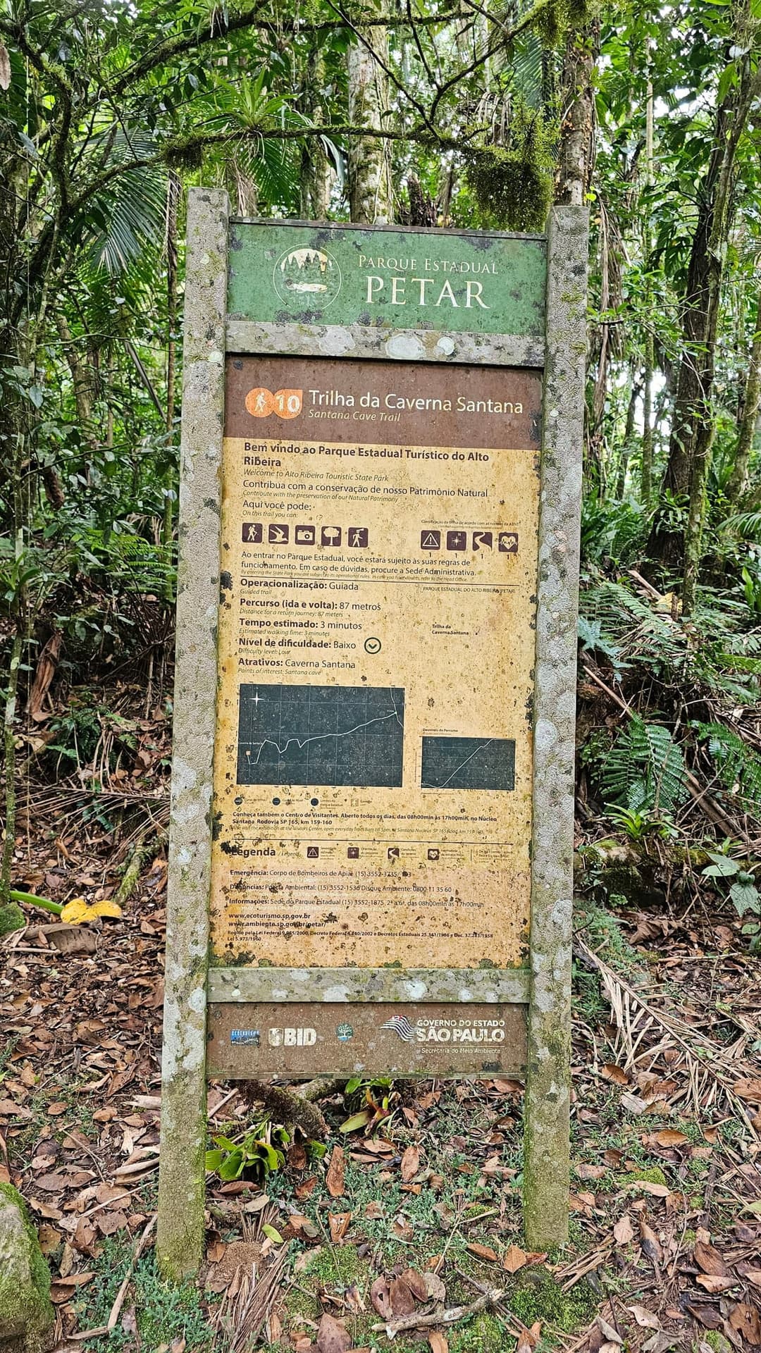 Trilha da Caverna Santana